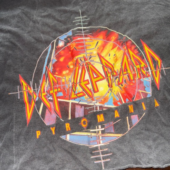Def Leppard- Pyromania x Goodie 2 Sleeves Vintage Style Crop Top: S/M - Picture 3 of 4